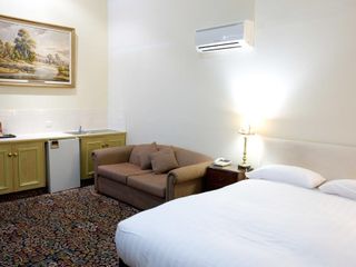 Hotel pic Mount Gambier Hotel