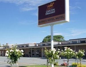 Burkes Hotel Motel Yarrawonga Australia