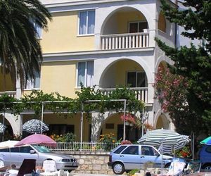 Apartments Pansion Franka Brist Croatia