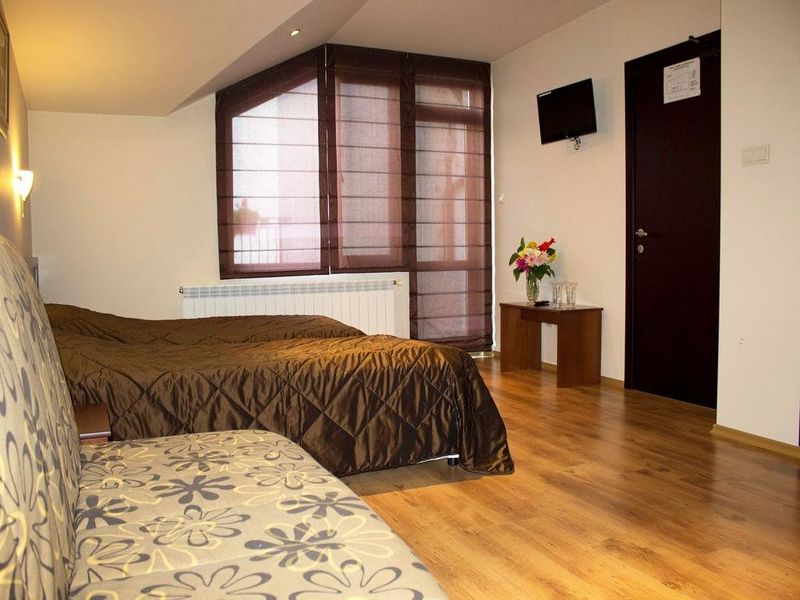 Bizev Hotel