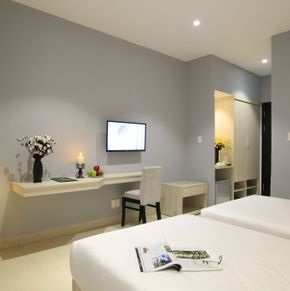 NearBy Hotel