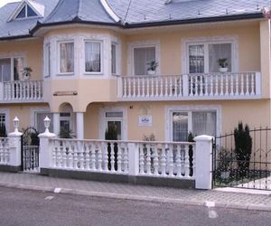 Kis Apartmanház Heviz Hungary