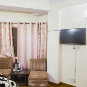 NearBy Hotel