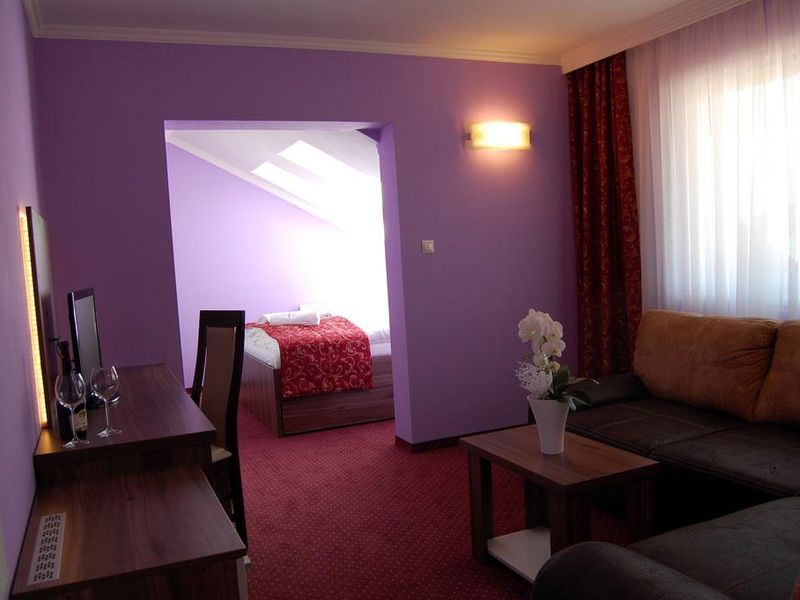 Hotel Photo 9