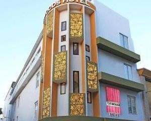 La Woods Hotel Chennai India