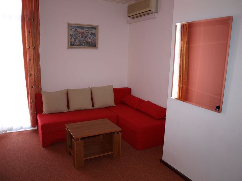 Hotel Photo 9