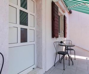 Apartments Sole Comisa Croatia