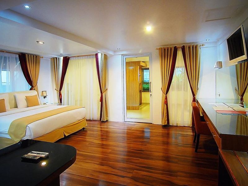 Hotel Photo 1