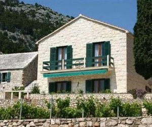 Apartments Mel Bol Croatia
