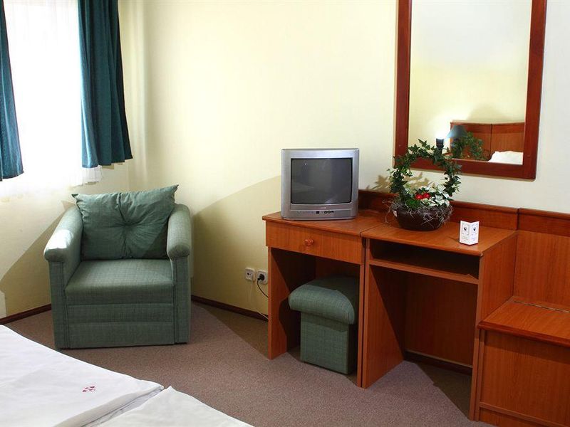 Hotel Photo 12