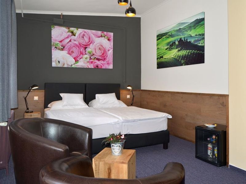 Hotel Photo 8