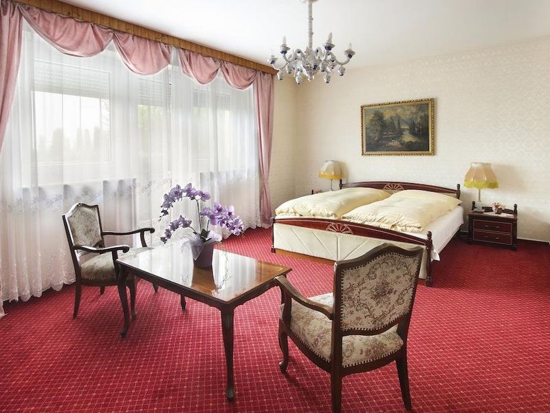 Hotel Photo 1