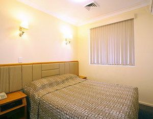 Maclin Lodge Motel Campbelltown Australia