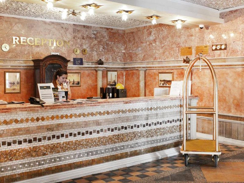 Hotel Photo 10