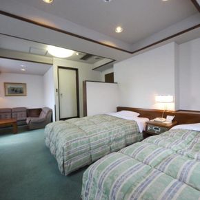 NearBy Hotel