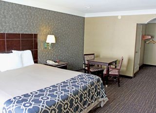 Hotel pic Crystal Inn Suites & Spas