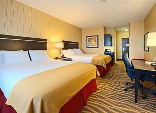 Фото отеля Holiday Inn Express & Suites Cotulla, an IHG Hotel