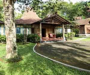 Joglo Ago, a beautiful family-friendly villa Kejayan Indonesia