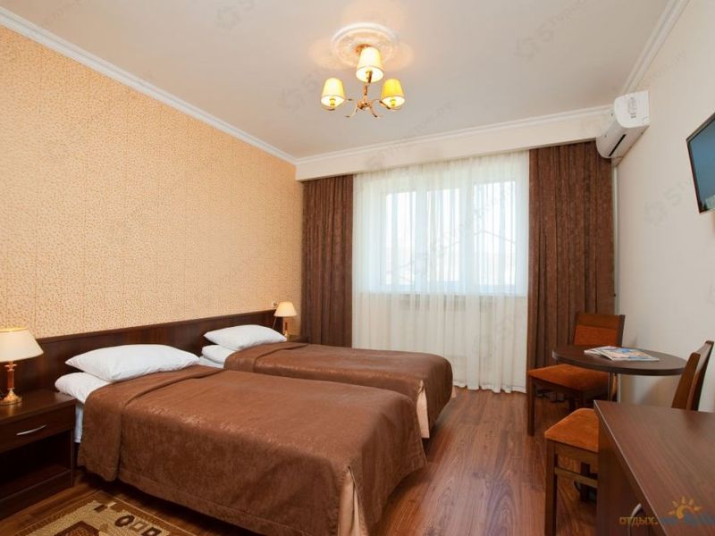 Hotel Photo 5
