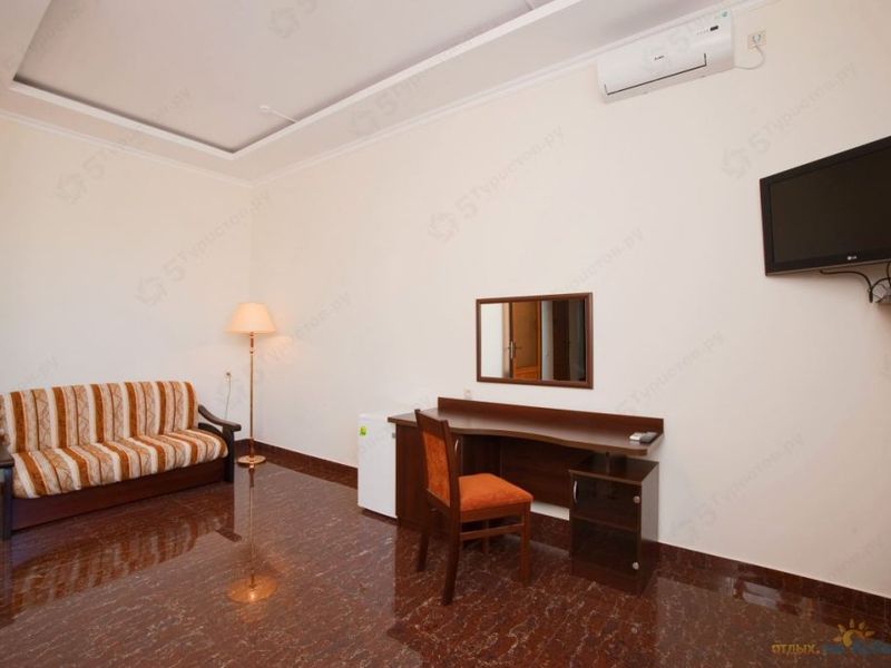 Hotel Photo 9