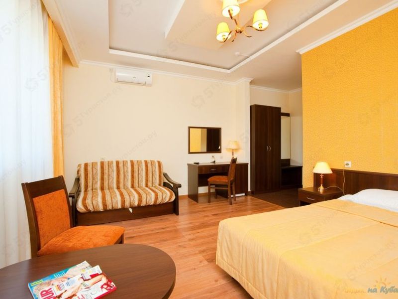 Hotel Photo 10