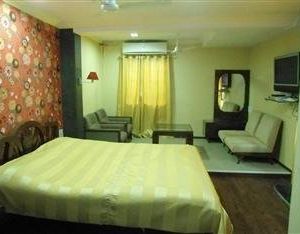 Benazeer Hotel Sheva India