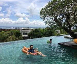 Tigadis Villa Ungasan Indonesia