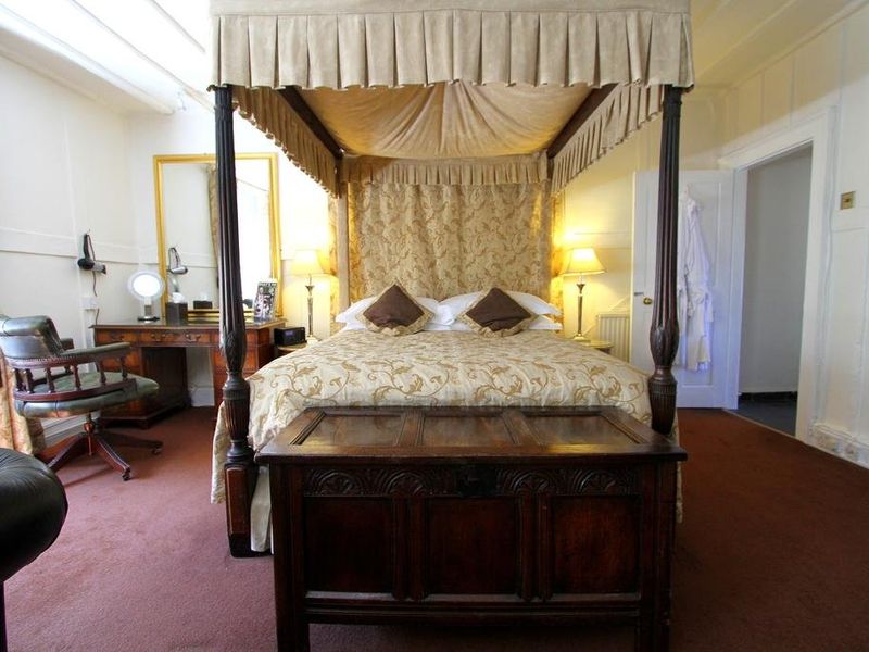 Hotel Photo 1