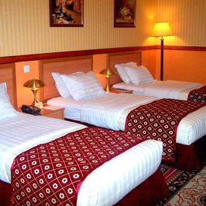 NearBy Hotel