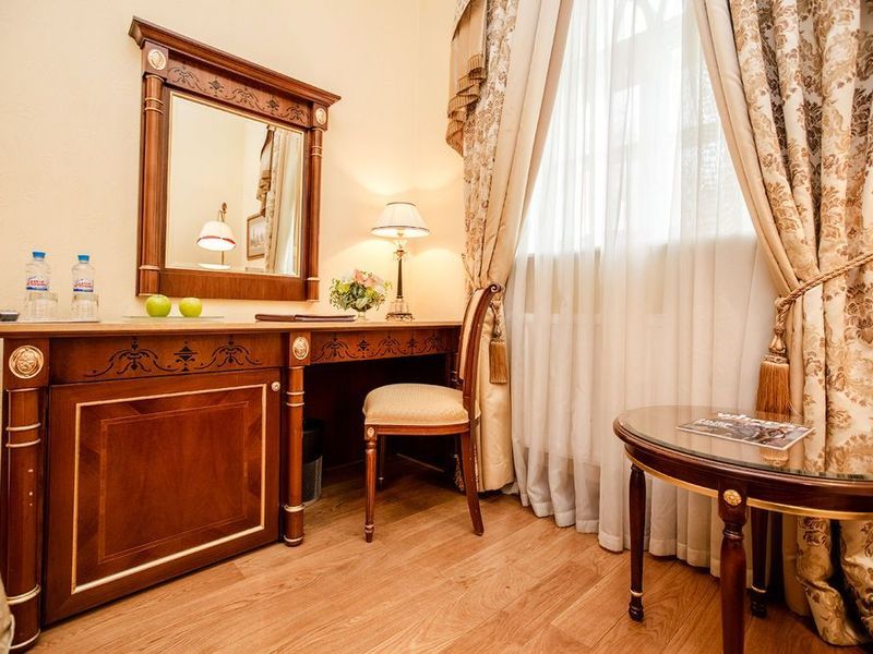 Hotel Photo 12