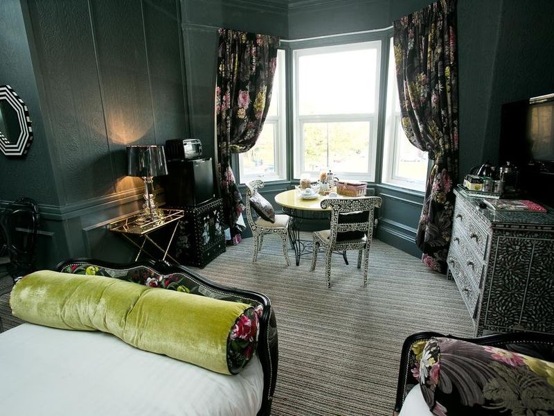 Hotel Photo 1