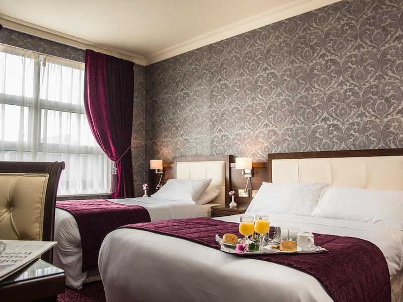Hotel Photo 1