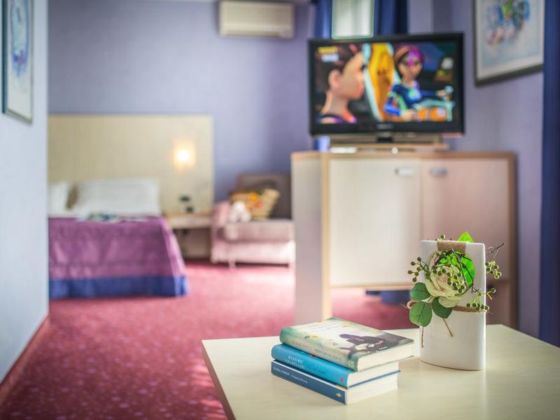 Hotel Photo 6