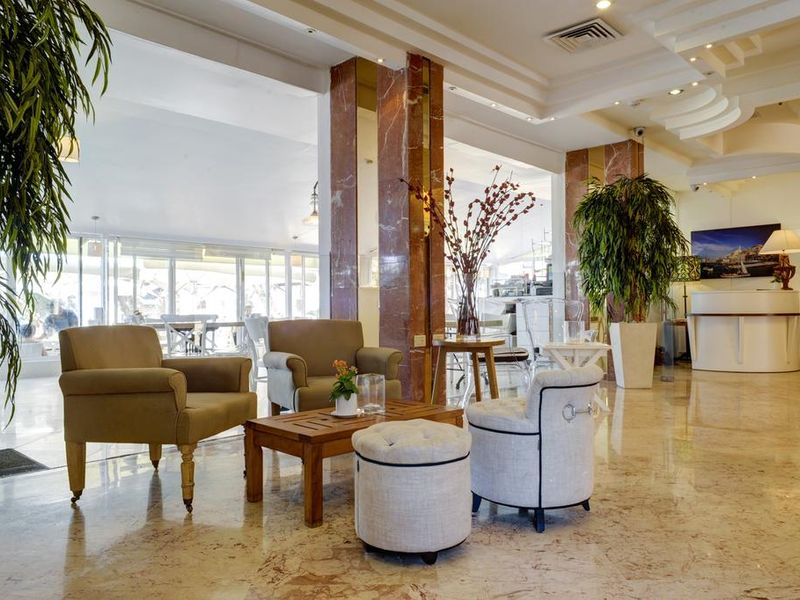 Hotel Photo 7