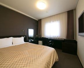 NearBy Hotel