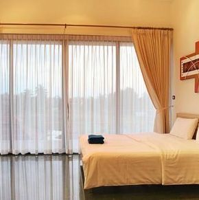 NearBy Hotel