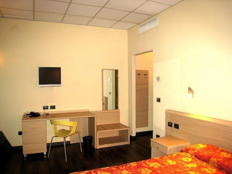 Hotel Photo 8
