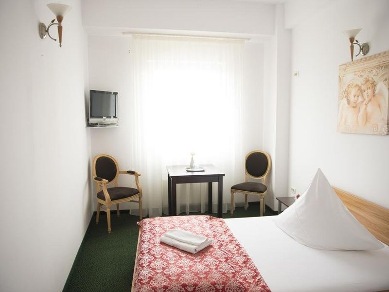 Hotel Photo 1
