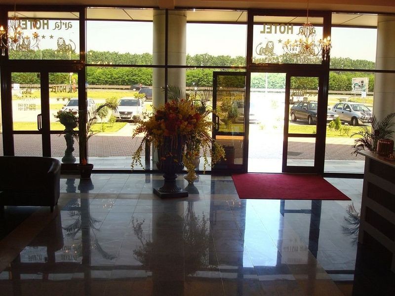Hotel Photo 7