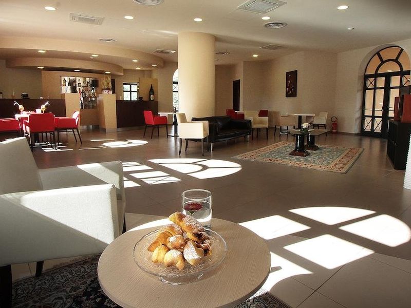 Hotel Photo 12