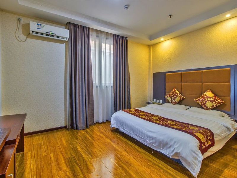 Hotel Photo 8