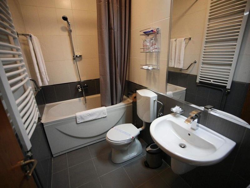 Hotel Photo 12