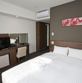 NearBy Hotel