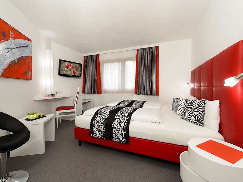 Hotel Photo 1