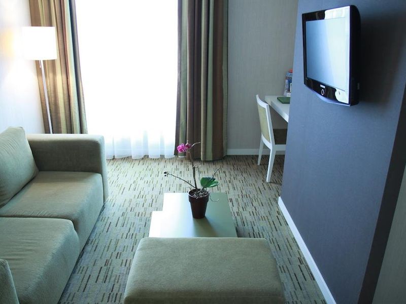 Hotel Photo 6