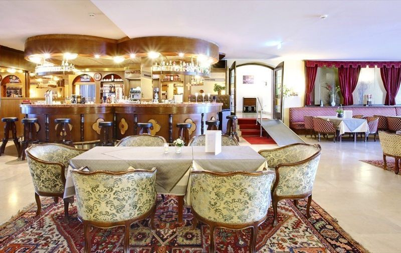 Hotel Photo 12