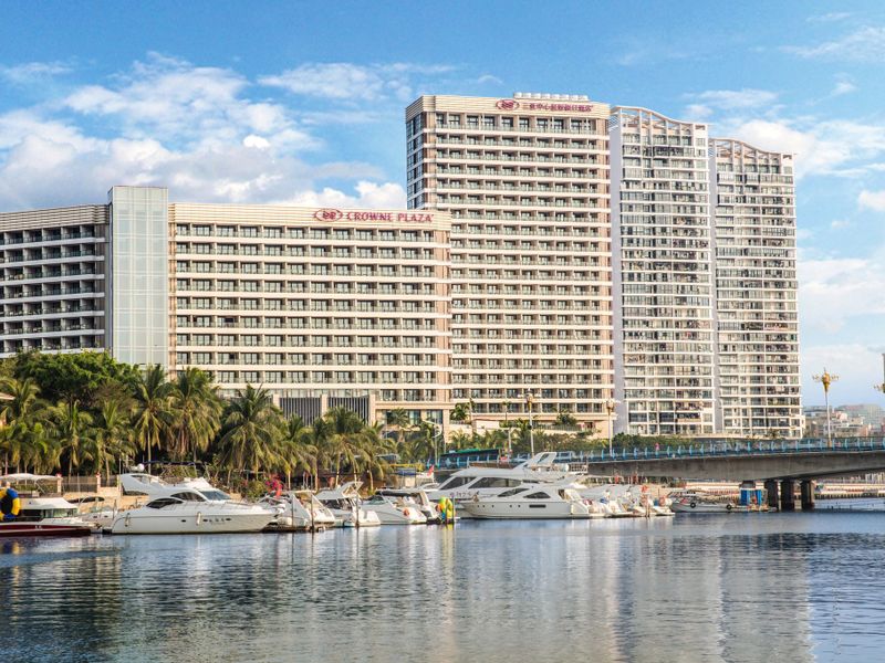 Crowne Plaza Sanya City Center, an IHG Hotel