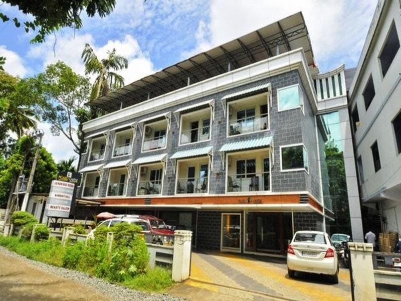 Hotel Photo 1