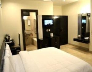 Hotel Ravisha Continental Allahabad India