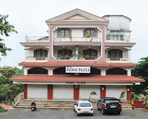 Hotel Picnic Plaza Sangolda India